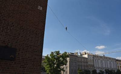 Niezłe popisy w centrum Krakowa. Mogło zakręcić się w głowie - zdjęcie 8