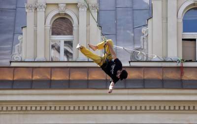 Niezłe popisy w centrum Krakowa. Mogło zakręcić się w głowie - zdjęcie 10