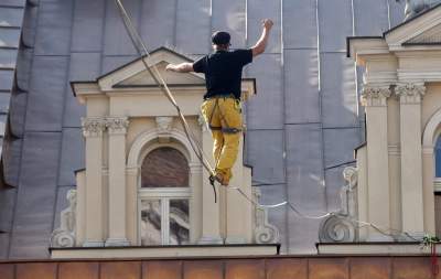 Niezłe popisy w centrum Krakowa. Mogło zakręcić się w głowie - zdjęcie 11