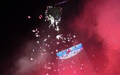 Podniebny spektakl na Rynku Głównym w Krakowie. Rewelacja! - zdjęcie 11