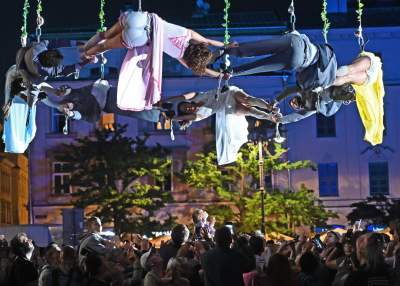 Podniebny spektakl na Rynku Głównym w Krakowie. Rewelacja! - zdjęcie 24