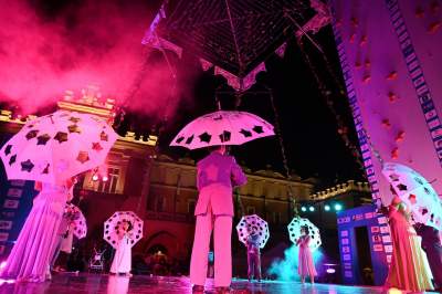 Podniebny spektakl na Rynku Głównym w Krakowie. Rewelacja! - zdjęcie 31