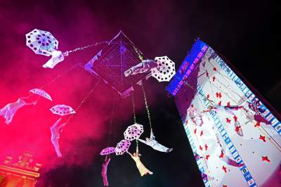 Podniebny spektakl na Rynku Głównym w Krakowie. Rewelacja! - zdjęcie 30