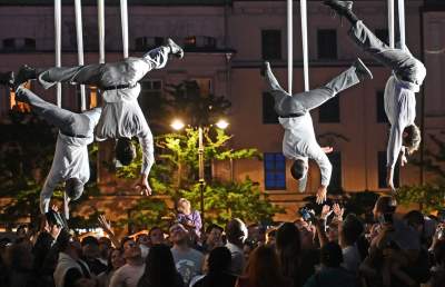 Podniebny spektakl na Rynku Głównym w Krakowie. Rewelacja! - zdjęcie 4