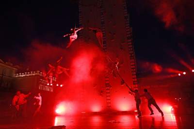 Podniebny spektakl na Rynku Głównym w Krakowie. Rewelacja! - zdjęcie 12