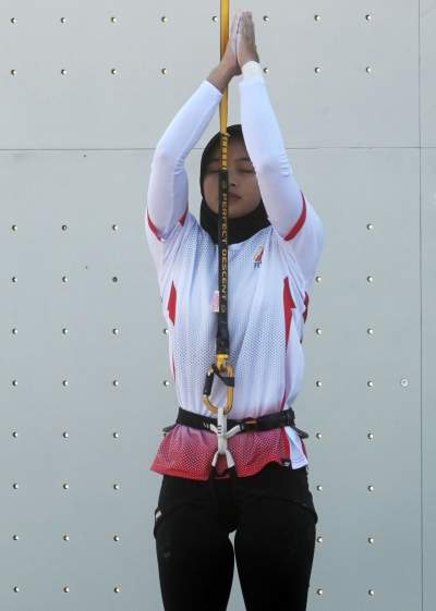 Wspinaczkowe szaleństwo na Rynku Głównym w Krakowie - zdjęcie 10