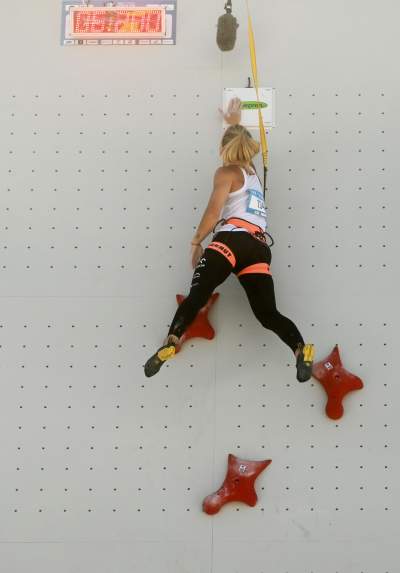 Wspinaczkowe szaleństwo na Rynku Głównym w Krakowie - zdjęcie 20