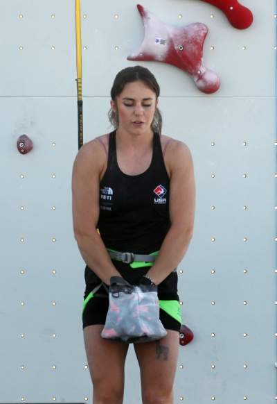 Wspinaczkowe szaleństwo na Rynku Głównym w Krakowie - zdjęcie 11