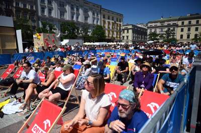 Wspinaczkowe szaleństwo na Rynku Głównym w Krakowie - zdjęcie 24