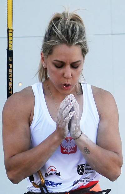 Wspinaczkowe szaleństwo na Rynku Głównym w Krakowie - zdjęcie 18