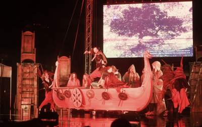 Spektakularny koniec festiwalu teatrów ulicznych na Rynku Głównym - zdjęcie 31