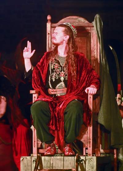 Spektakularny koniec festiwalu teatrów ulicznych na Rynku Głównym - zdjęcie 27