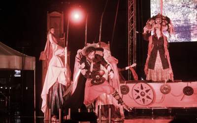 Spektakularny koniec festiwalu teatrów ulicznych na Rynku Głównym - zdjęcie 34