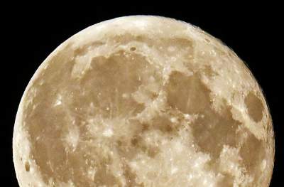 Zbożowy Księżyc zachwycił obserwatorów. Większy i jaśniejszy niż zwykle - zdjęcie 5