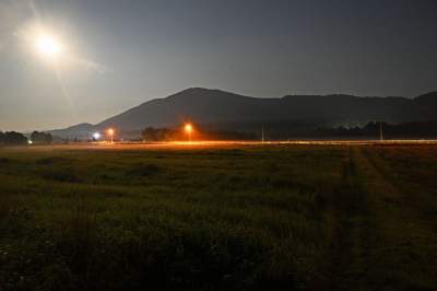 Zbożowy Księżyc zachwycił obserwatorów. Większy i jaśniejszy niż zwykle - zdjęcie 20
