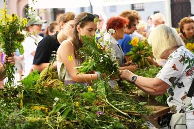 Tradycja trzyma się mocno:  Święto Matki Boskiej Zielnej w Krakowie - zdjęcie 23