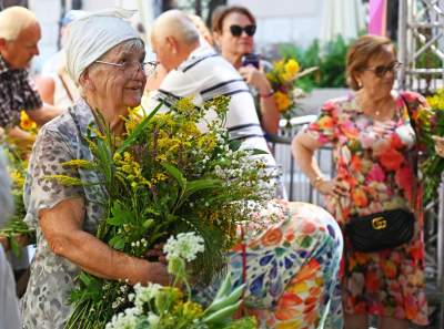 Tradycja trzyma się mocno:  Święto Matki Boskiej Zielnej w Krakowie - zdjęcie 19