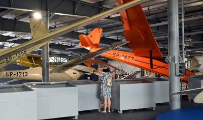 Co kryje wyremontowany hangar w Czyżynach? Fascynujące obiekty! - zdjęcie 27