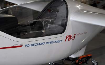 Co kryje wyremontowany hangar w Czyżynach? Fascynujące obiekty! - zdjęcie 20