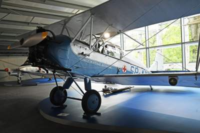 Co kryje wyremontowany hangar w Czyżynach? Fascynujące obiekty! - zdjęcie 33