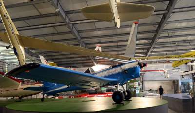 Co kryje wyremontowany hangar w Czyżynach? Fascynujące obiekty! - zdjęcie 15