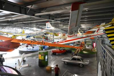 Co kryje wyremontowany hangar w Czyżynach? Fascynujące obiekty! - zdjęcie 23