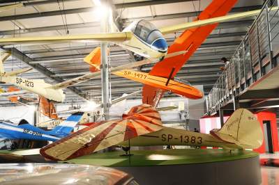 Co kryje wyremontowany hangar w Czyżynach? Fascynujące obiekty! - zdjęcie 22