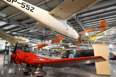 Co kryje wyremontowany hangar w Czyżynach? Fascynujące obiekty! - zdjęcie 11