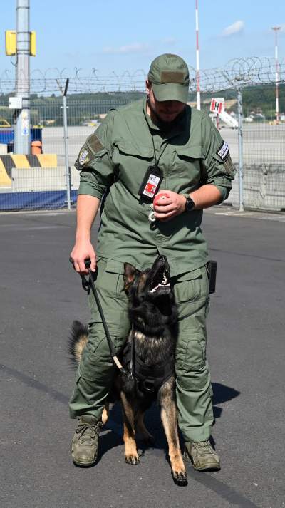 Wyjątkowi pracownicy Kraków Airport, do zadań specjalnych... - zdjęcie 27