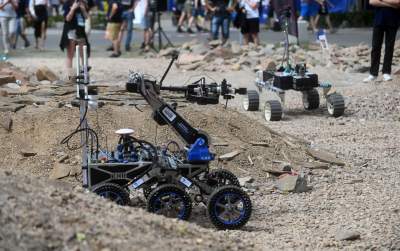 Kosmiczne zawody w Krakowie, zadania wzorowane na misjach NASA i ESA - zdjęcie 40