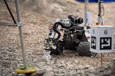 Kosmiczne zawody w Krakowie, zadania wzorowane na misjach NASA i ESA - zdjęcie 3