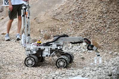 Kosmiczne zawody w Krakowie, zadania wzorowane na misjach NASA i ESA - zdjęcie 6