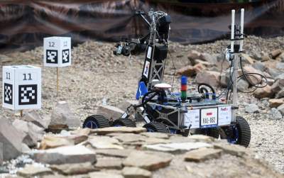 Kosmiczne zawody w Krakowie, zadania wzorowane na misjach NASA i ESA - zdjęcie 26