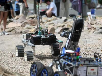 Kosmiczne zawody w Krakowie, zadania wzorowane na misjach NASA i ESA - zdjęcie 44