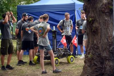 Kosmiczne zawody w Krakowie, zadania wzorowane na misjach NASA i ESA - zdjęcie 5