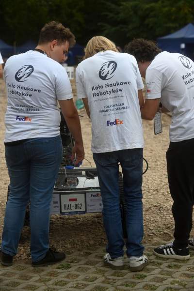 Kosmiczne zawody w Krakowie, zadania wzorowane na misjach NASA i ESA - zdjęcie 21