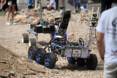 Kosmiczne zawody w Krakowie, zadania wzorowane na misjach NASA i ESA - zdjęcie 46