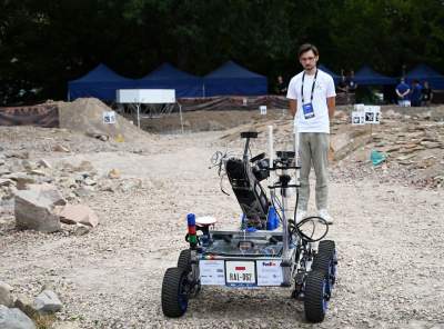 Kosmiczne zawody w Krakowie, zadania wzorowane na misjach NASA i ESA - zdjęcie 19