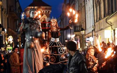 Imponujący spektakl na Rynku Głównym, historia Polski w pigułce - zdjęcie 29