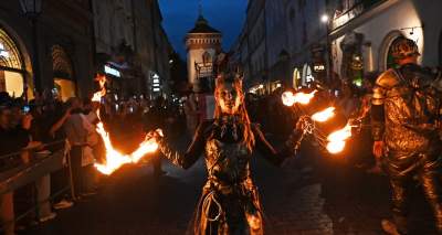 Imponujący spektakl na Rynku Głównym, historia Polski w pigułce - zdjęcie 21