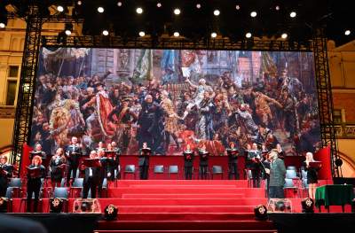 Imponujący spektakl na Rynku Głównym, historia Polski w pigułce - zdjęcie 71