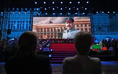 Imponujący spektakl na Rynku Głównym, historia Polski w pigułce - zdjęcie 73