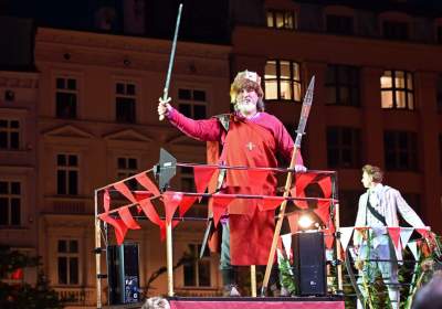 Imponujący spektakl na Rynku Głównym, historia Polski w pigułce - zdjęcie 53