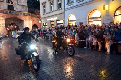 Imponujący spektakl na Rynku Głównym, historia Polski w pigułce - zdjęcie 9