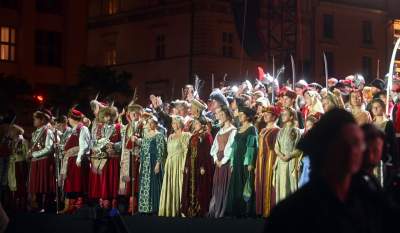 Imponujący spektakl na Rynku Głównym, historia Polski w pigułce - zdjęcie 60