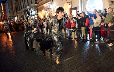 Imponujący spektakl na Rynku Głównym, historia Polski w pigułce - zdjęcie 31