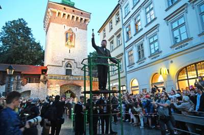 Imponujący spektakl na Rynku Głównym, historia Polski w pigułce - zdjęcie 3