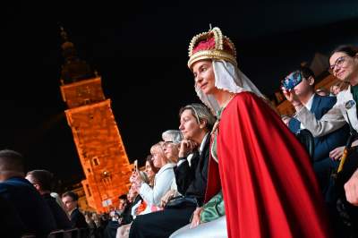 Imponujący spektakl na Rynku Głównym, historia Polski w pigułce - zdjęcie 70