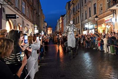 Imponujący spektakl na Rynku Głównym, historia Polski w pigułce - zdjęcie 30