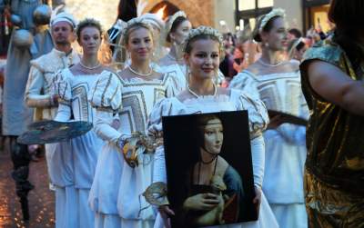 Imponujący spektakl na Rynku Głównym, historia Polski w pigułce - zdjęcie 12